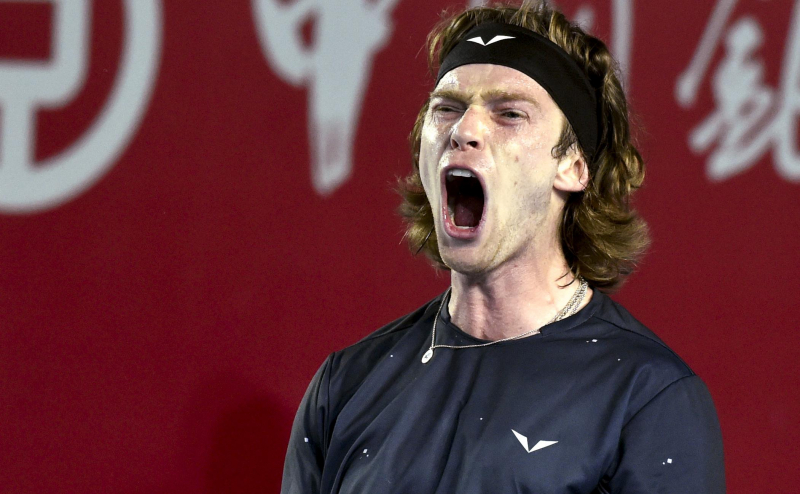 Андрей Рублев выиграл теннисный турнир в Гонконге