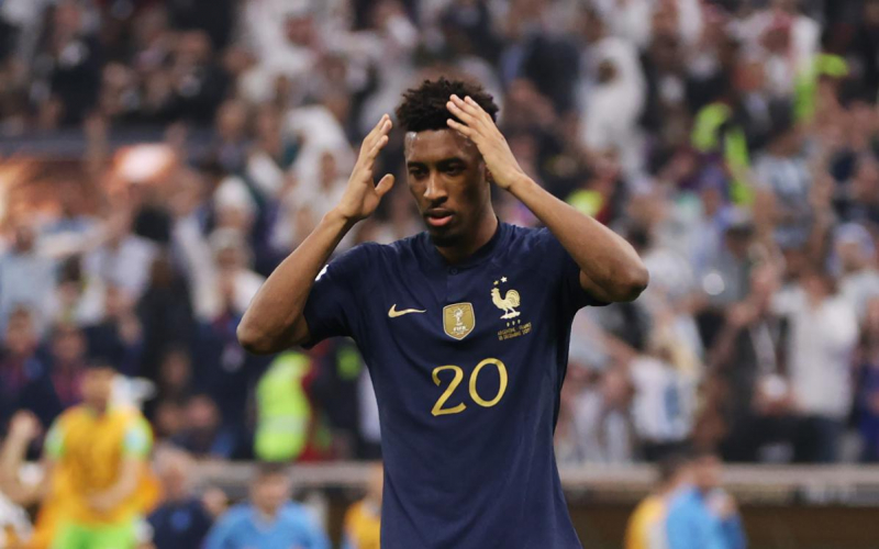 Не забившие пенальти игроки Франции подверглись расистским оскорблениям