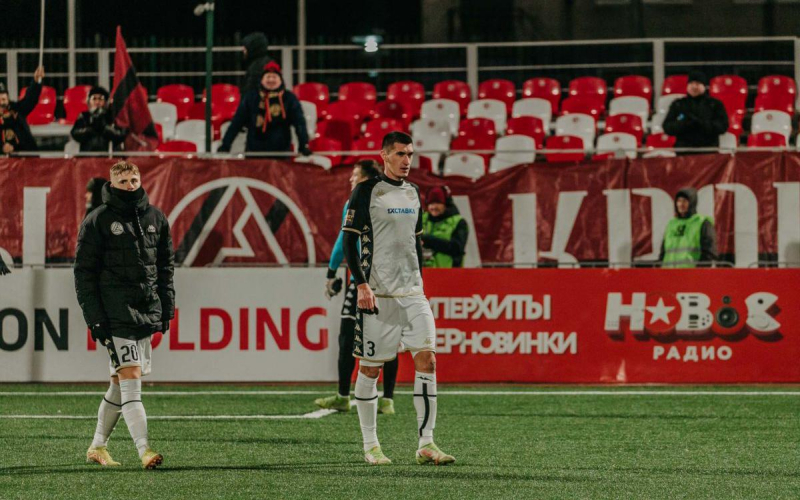 Российского футболиста увезли на скорой после товарищеской игры в Турции