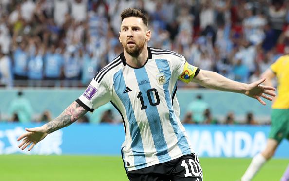 Сборная Аргентины в 1000-м матче Месси пробилась в четвертьфинал ЧМ