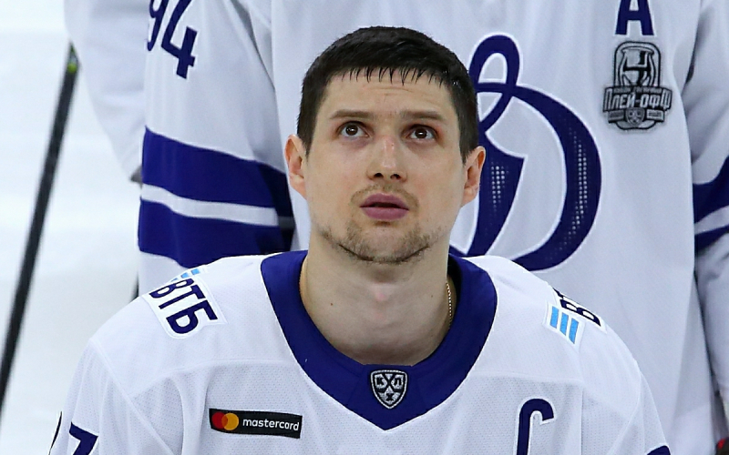 Шипачев назвал хоккеистов «нищебродами» по сравнению с футболистами