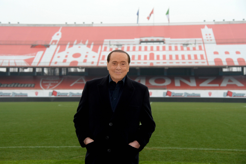Создал Лигу чемпионов и спас «Милан». Как Берлускони изменил футбол