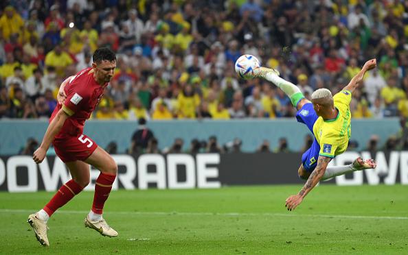 Супергол Ришарлисона помог Бразилии победить Сербию на старте ЧМ
